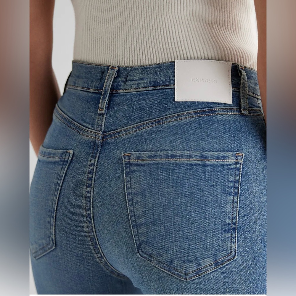 EXPRESS Jeans Cropped Skinny High waist rise NWT medium wash